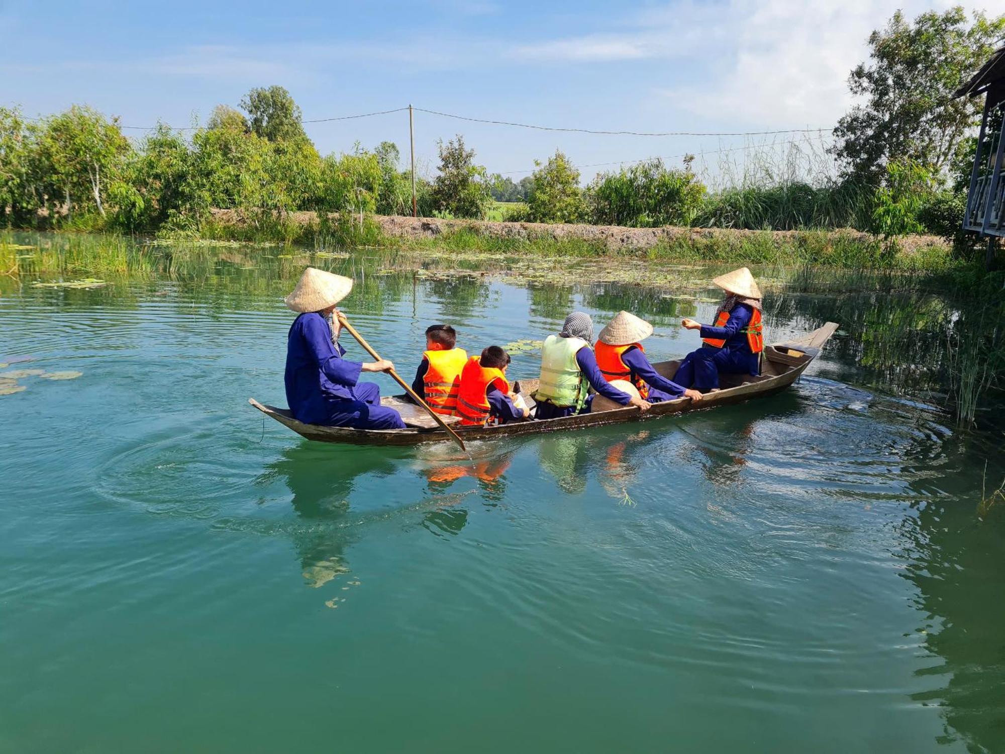 Viet Mekong Farmstay Tràm Chim Eksteriør billede